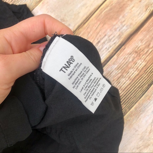 Aritzia (TNA) Senyru Romper Shortalls - Picture 4 of 5